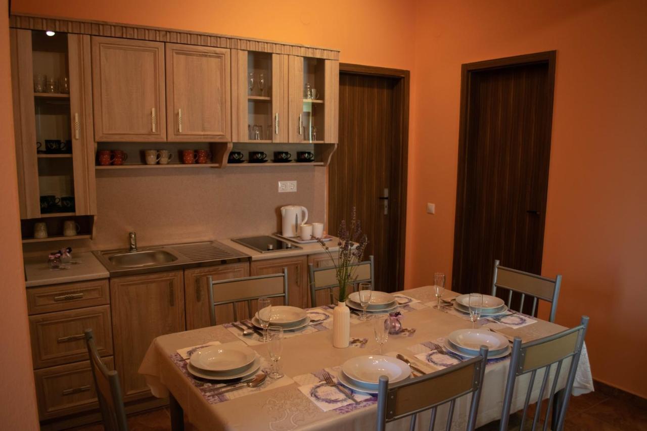 Monika Vendeghaz Hotel Morahalom Ngoại thất bức ảnh